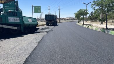 نهضت بهسازی معابر در شهر اندیشه ادامه دارد؛ آغاز عملیات روكش آسفالت مكانیزه در بلوار شهید حاج قاسم سلیمانی