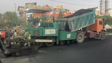 ادامه عملیات بهسازی و روكش آسفالت در محور شمال به جنوب بلوار آزادی
