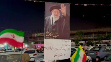 مردم همچنان در خیابان